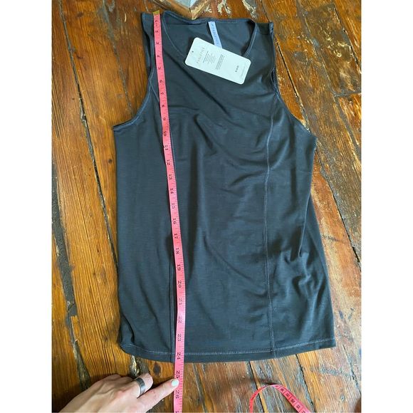 Fabletics NWT Wool Base Layer Tank in Charcoal Grey Heather Top Sz Small, MP $50 - Picture 9 of 9